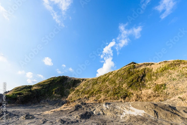 Fototapeta 青空の城ヶ島　Hills and blue sky