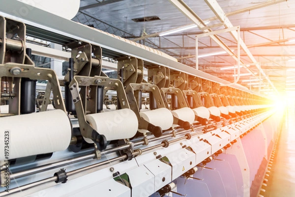Fototapeta Fabryka bawełny gruboziarnistej na przędzalniczej linii produkcyjnej oraz firma produkująca maszyny i urządzenia rotacyjne