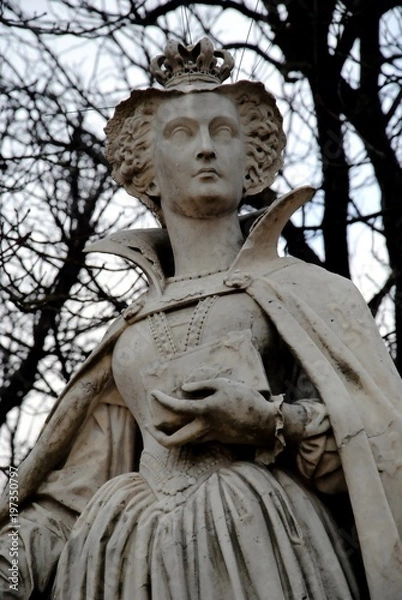 Fototapeta Marie Stuart (Mary, Queen of Scots) by Jean-Jacques Feuchère (1807-1852); one of the twenty marble statues of French queens and illustrious women in the public Jardin du Luxembourg, Paris