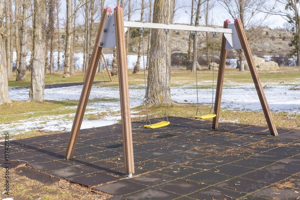 Fototapeta Columpios en el monte Valonsadero (Soria, España).
