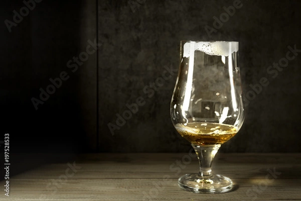 Obraz empty beer glass