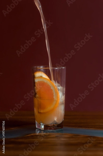 Obraz Alcohol drinks on dark solid background 