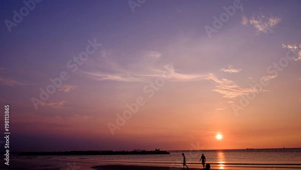 Fototapeta 夕暮れの砂浜