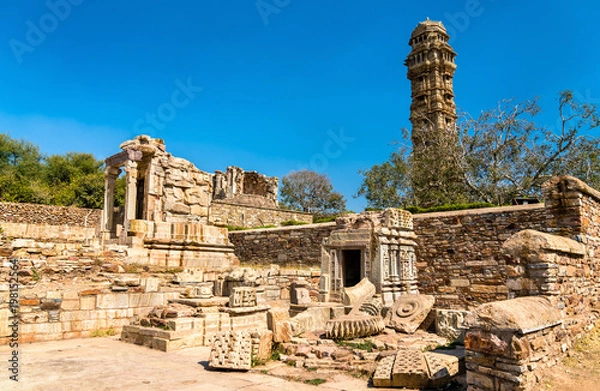 Fototapeta Fortifications of Chittor Fort in Chittorgarh city of India