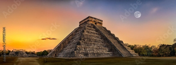 Obraz chitchenitza podczas zachodu słońca