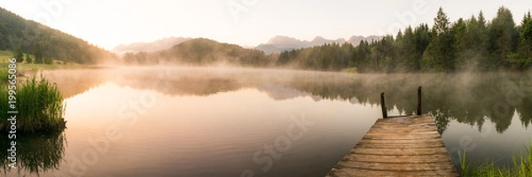 Obraz Panorama z Geroldsee i kładką w Karwendel o wschodzie słońca