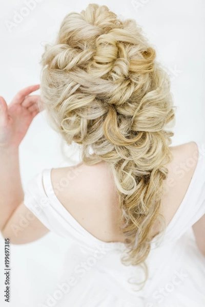 Fototapeta Красивая причёски девушки блондинки сзади