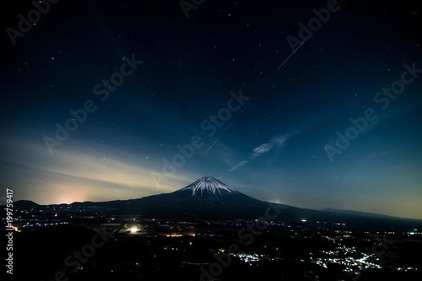 Obraz 日本、世界遺産、富士山、冬、絶景、雪、感動の風景、夕方の朝霧高原
