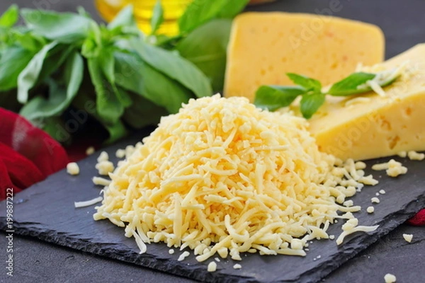 Fototapeta Tarty ser na stole