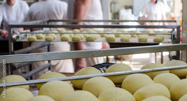 Obraz Working on sweet pastry.