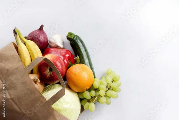 Obraz Warzywa i owoce w torbie