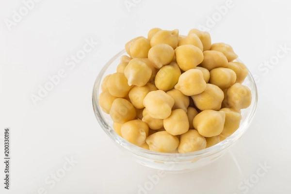 Obraz Chickpea grains (Cicer arietinum) in bowl isolated on white background