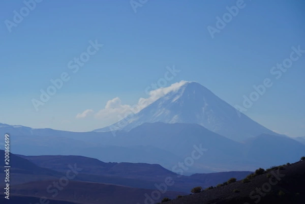 Fototapeta Rauchender Vulkan