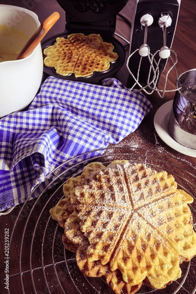 Obraz Waffeln werden zubereitet (Vertikal)