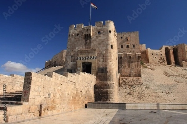 Obraz arabska cytadela w Aleppo w Syrii