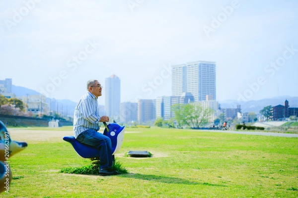 Fototapeta 座っている高齢者