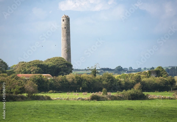 Fototapeta Irish roundtower in the distance