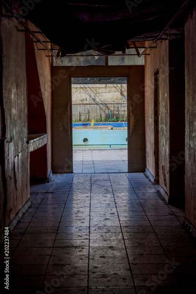 Obraz Abandoned building, Tbilisi