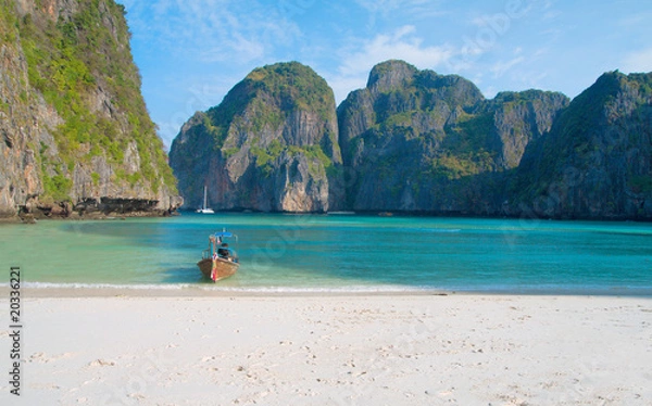 Fototapeta Tropical beach, Maya Bay, Andaman Sea,Thailand