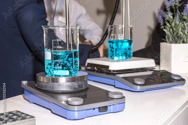 Fototapeta A device for mixing medical fluids in a laboratory