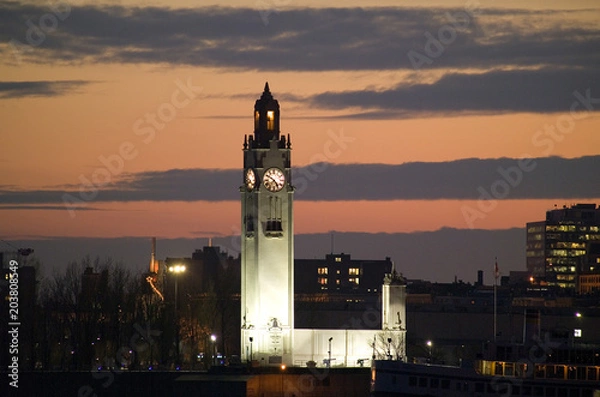 Obraz Clock towerThe clock tower in Old Port of Montreal