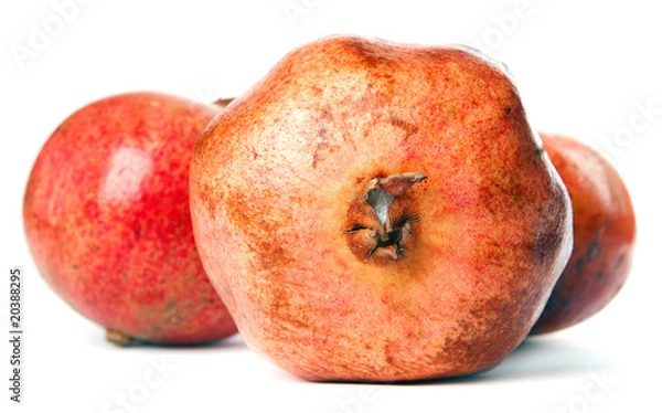 Obraz pomegranate isolated on white background