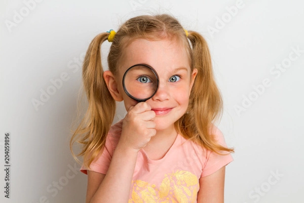 Obraz child with magnifier