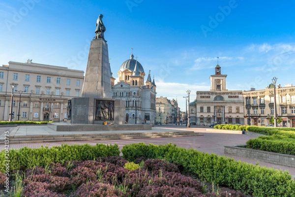 Obraz Liberty Square with Tadeusz Kościuszko monument followed by Piotrkowska street at sunrise