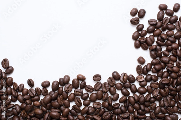 Obraz Roasted coffee beans on white background