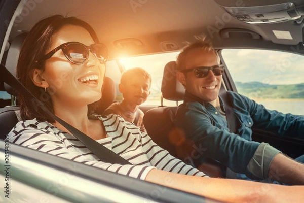 Obraz Szczęśliwa rodzina jeździć samochodem