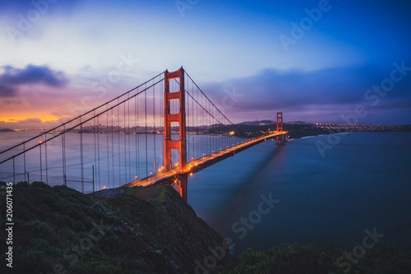 Obraz The Golden Gate Bridge at Dawn