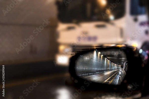 Fototapeta 터널 지나는 자동차 미로