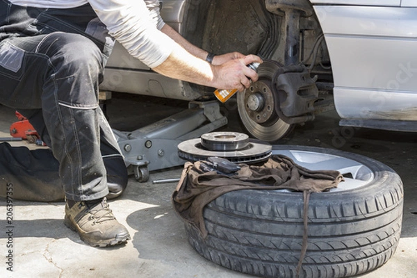 Obraz Changement frein a disque suite contrôle technique, 