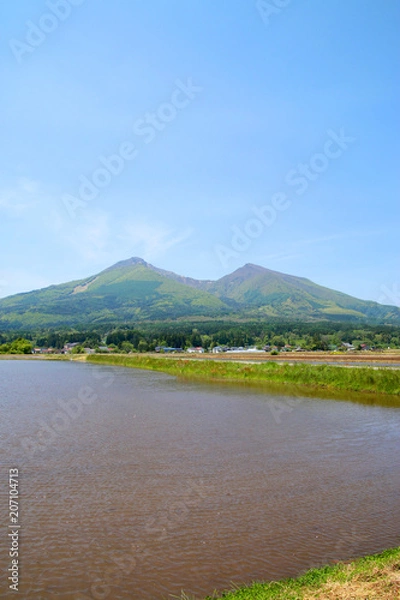 Fototapeta 水田と磐梯山（福島県・猪苗代町）