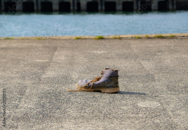 Fototapeta 海辺の靴