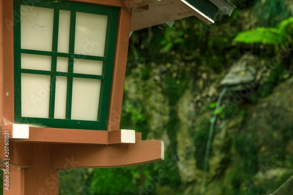 Fototapeta 東京の自然　等々力渓谷１６　神社の灯篭