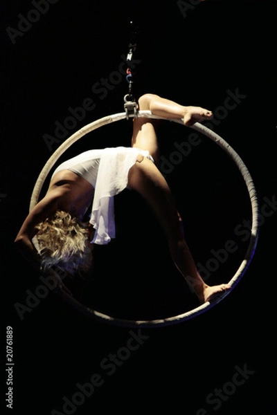 Obraz Acrobata con cerchio