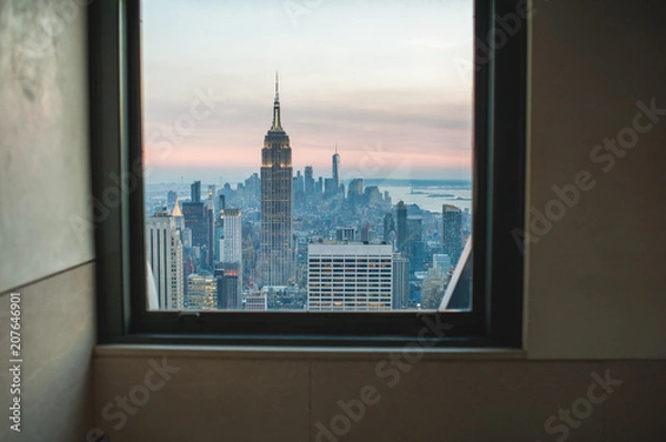 Obraz View on Empire state building from a window