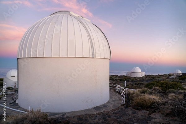 Obraz Astronomical scientific complex atop