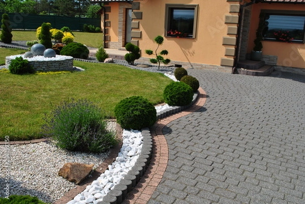 Obraz Ogród przed domem