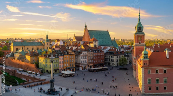 Fototapeta Warszawa, Zamek Królewski i Stare Miasto o zachodzie słońca