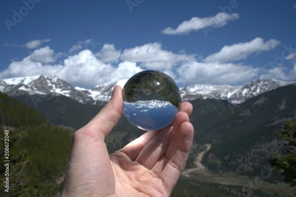Fototapeta crystal ball reflection