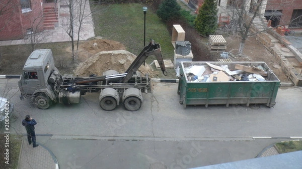 Obraz Во дворе. Вывоз мусора.