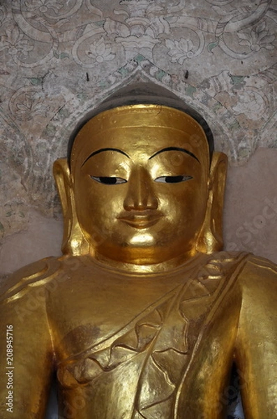 Obraz Ancient golden Buddha. Statue of 14th century. Bagan, Myanmar