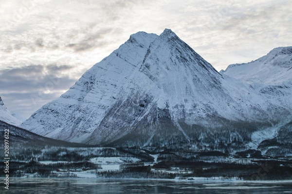 Obraz Snowy Norway mountains near Tromsø