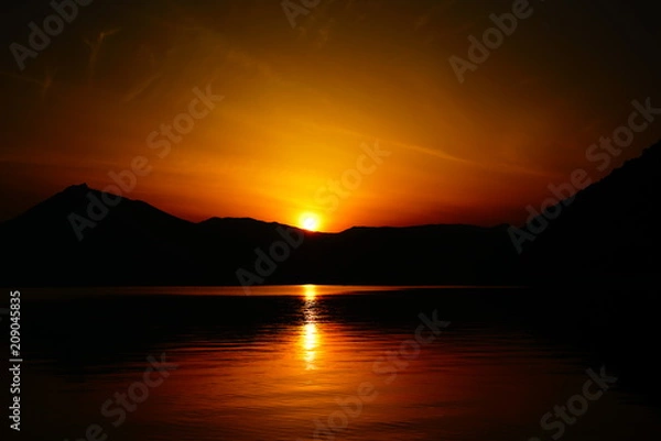 Fototapeta 支笏湖