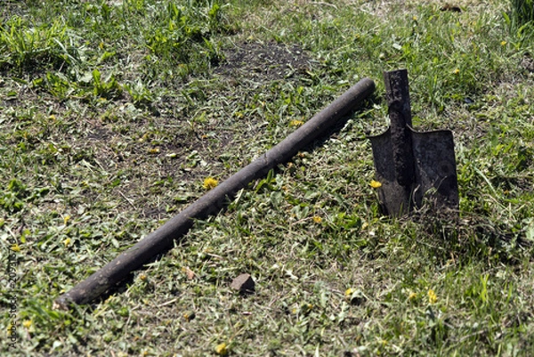 Obraz Broken shovel