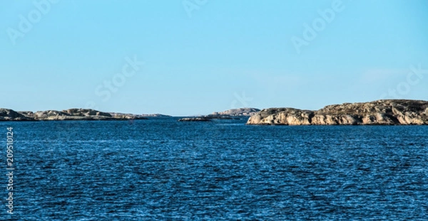 Fototapeta Skaliste wyspy archipelagu w pobliżu szwedzkiego wybrzeża
