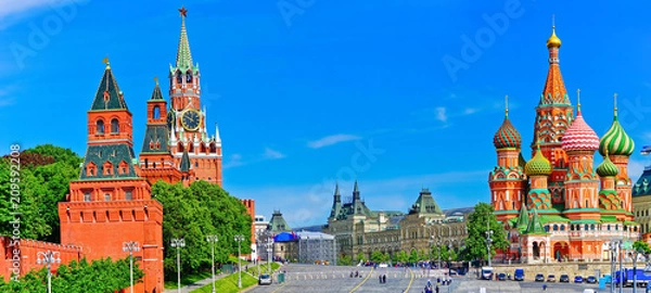 Obraz Widok Kremlin i plac czerwony w lecie w Moskwa, Rosja.