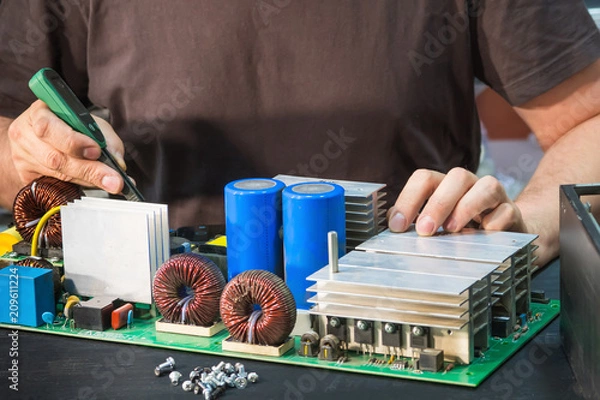 Obraz Repair of a powerful power supply unit, fault diagnosis